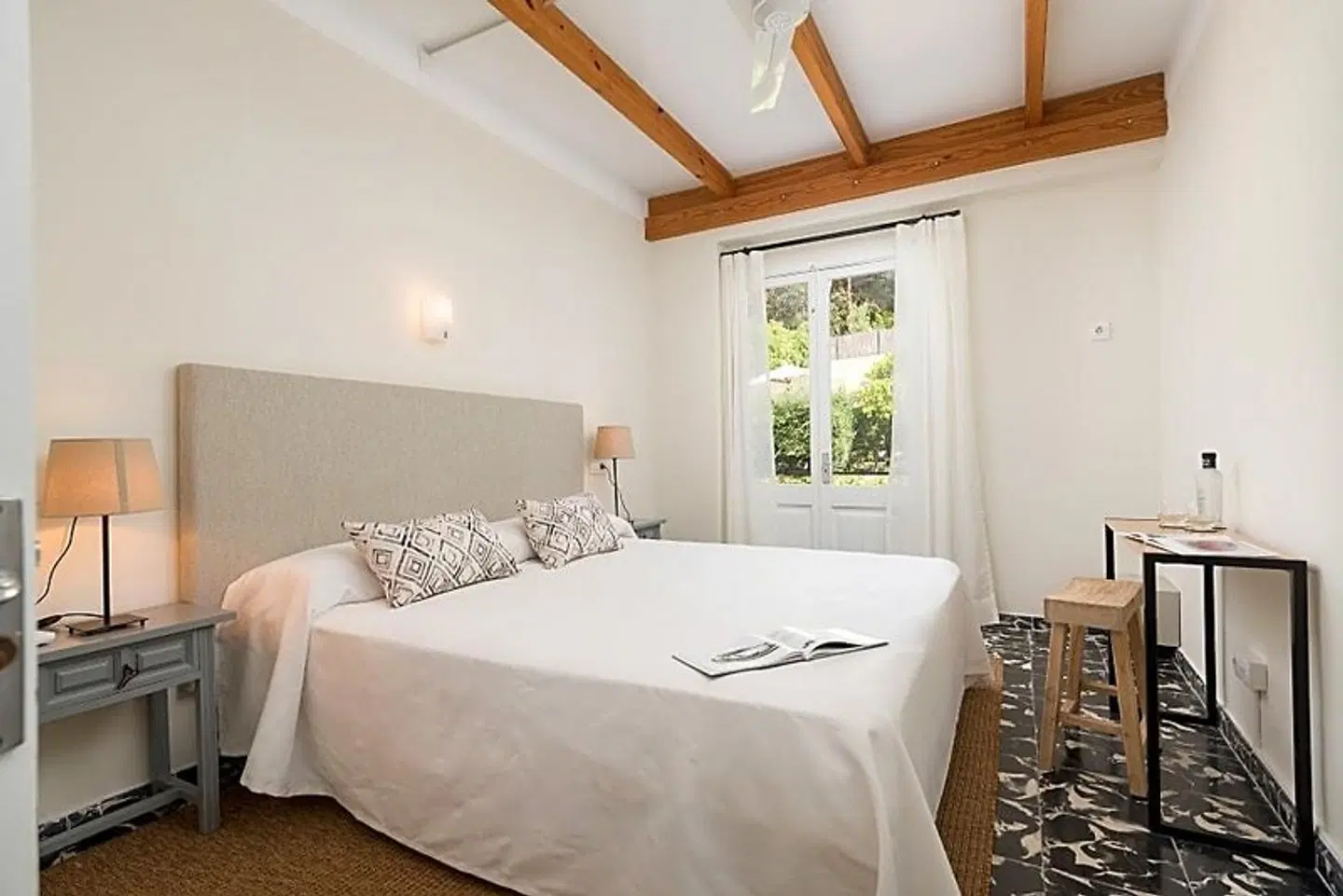 Boutique Hostal Oriola ROOM_EXAMPLE