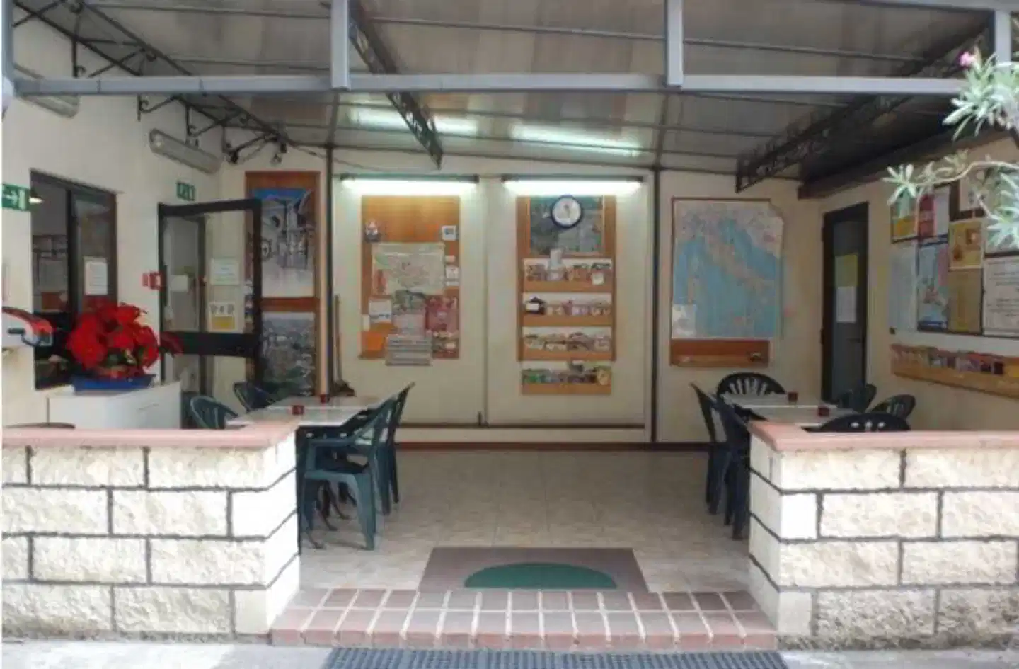 Youth Firenze 2000 Lobby