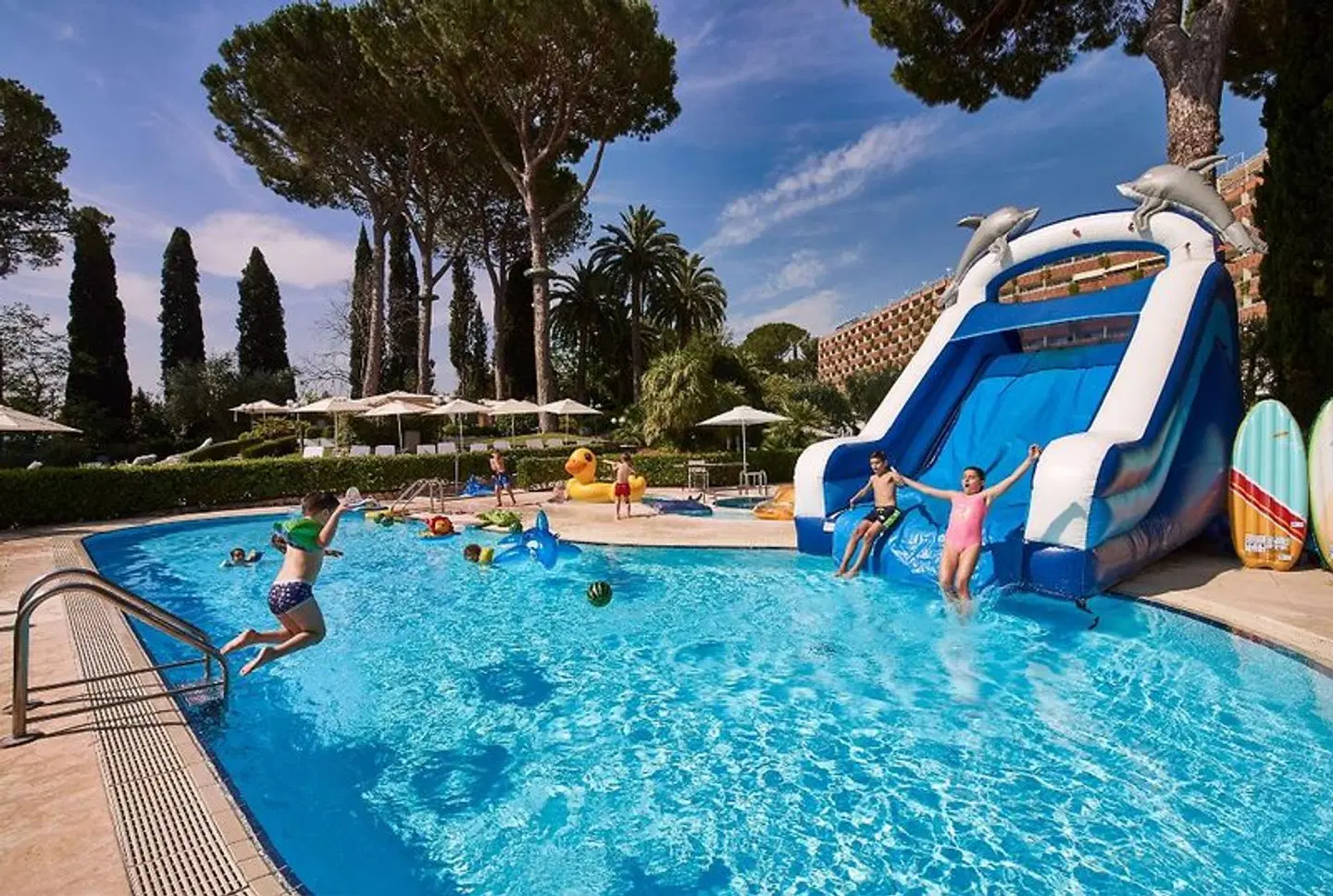 Rome Cavalieri a Waldorf Astoria Resort OUTDOOR_POOL