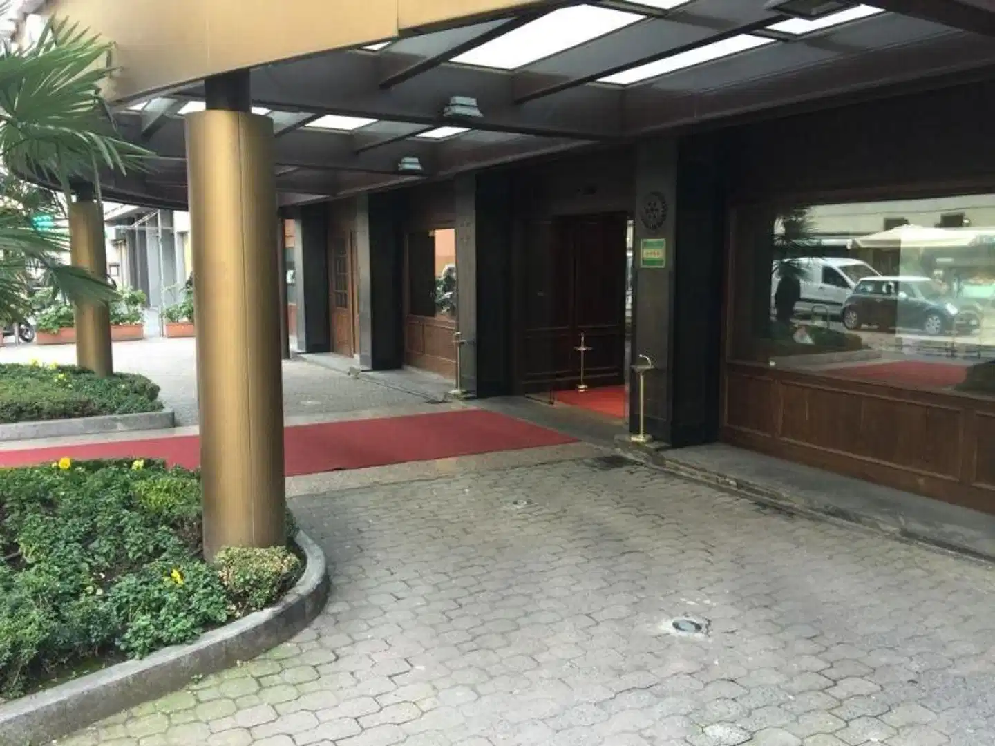 Romana Residence Lobby