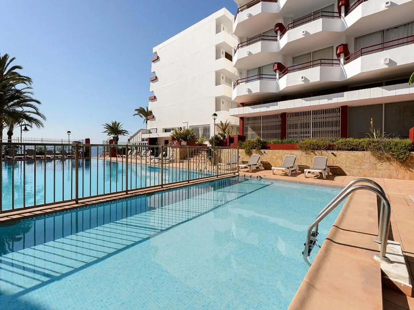 Lido OUTDOOR_POOL