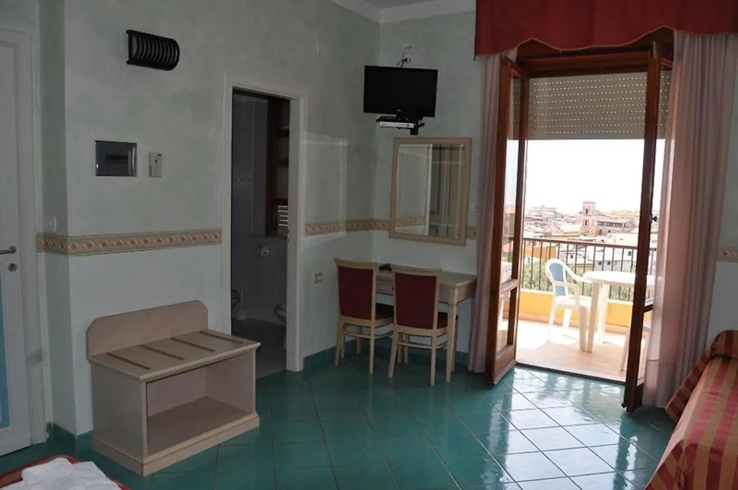 Hotel America ROOM_EXAMPLE