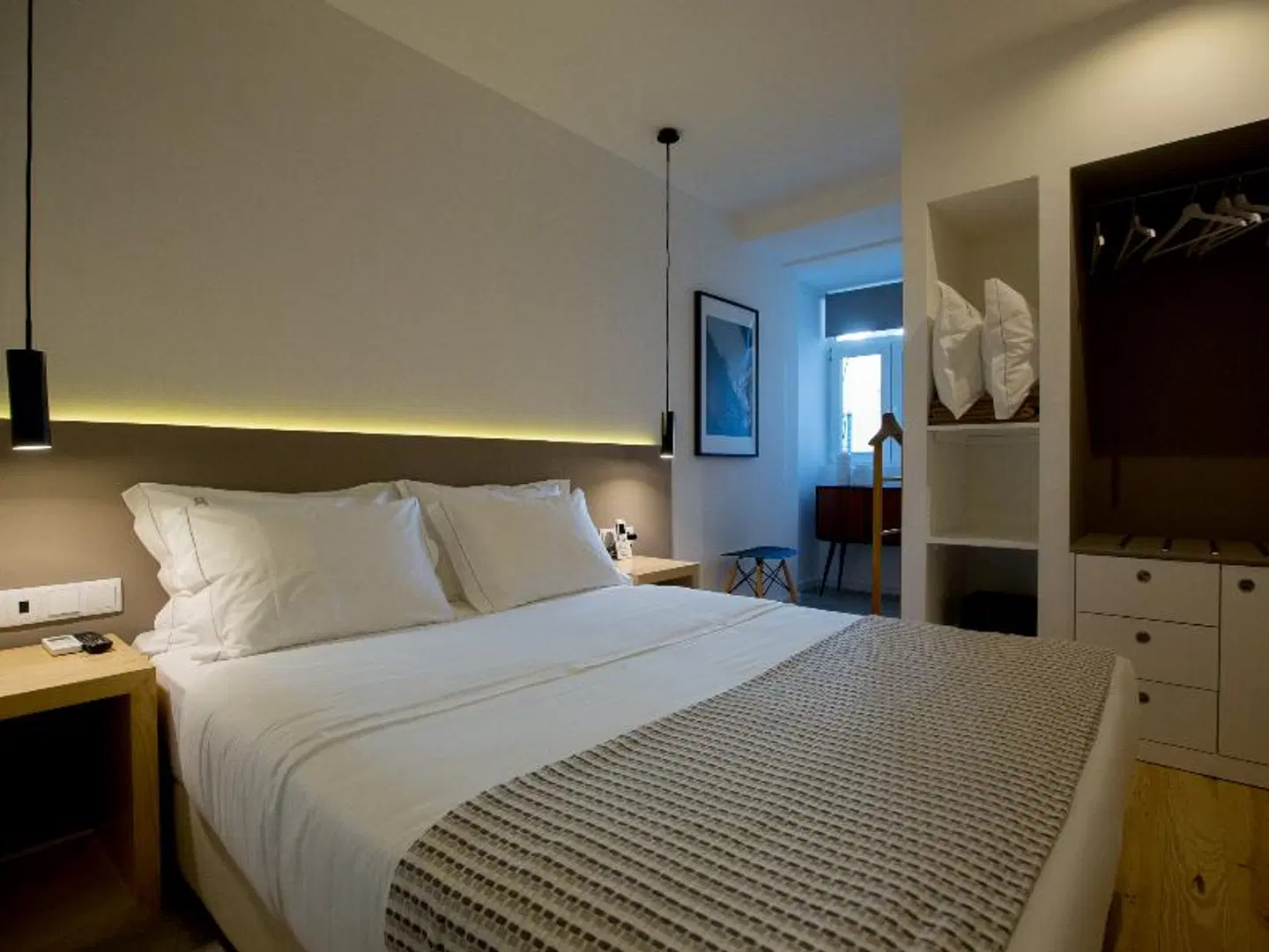The 8 DownTown Suites ROOM_EXAMPLE