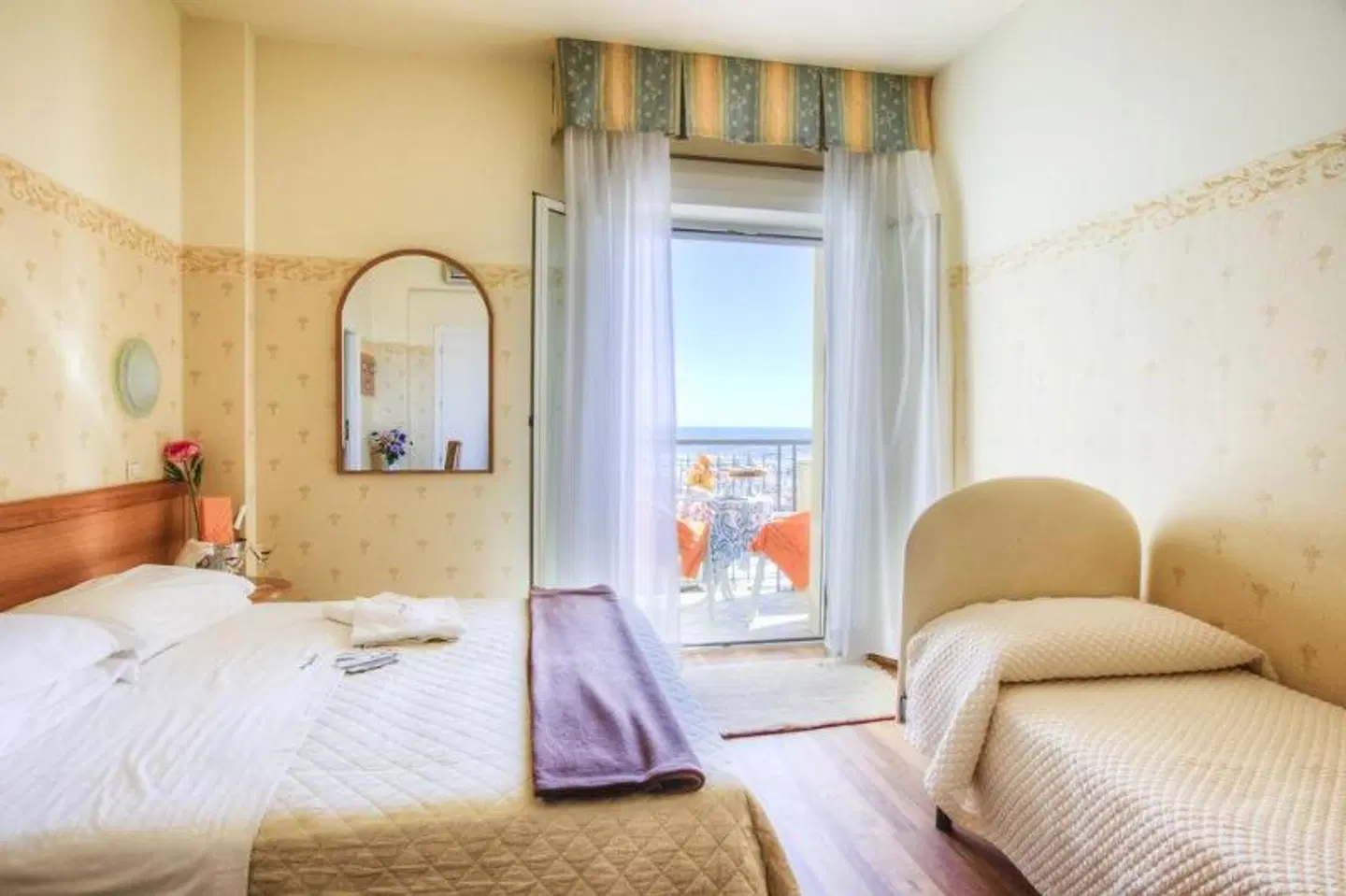 San Francisco Spiaggia ROOM_EXAMPLE