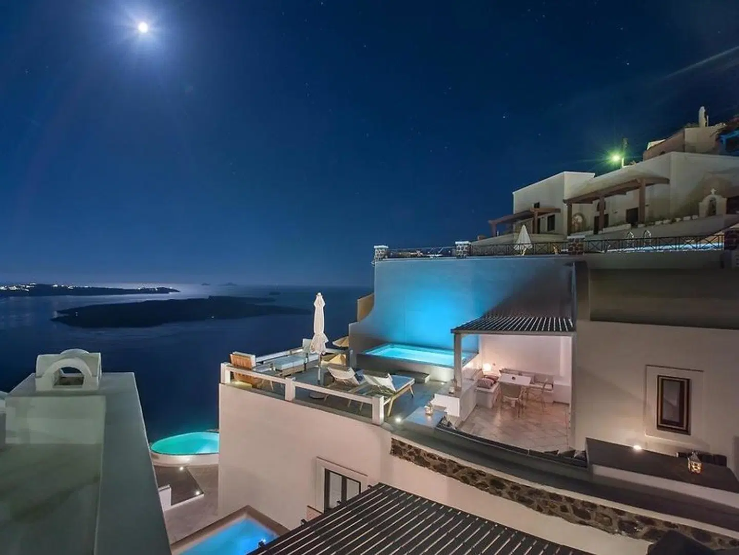 Aqua Luxury Suites Santorini Terrasse