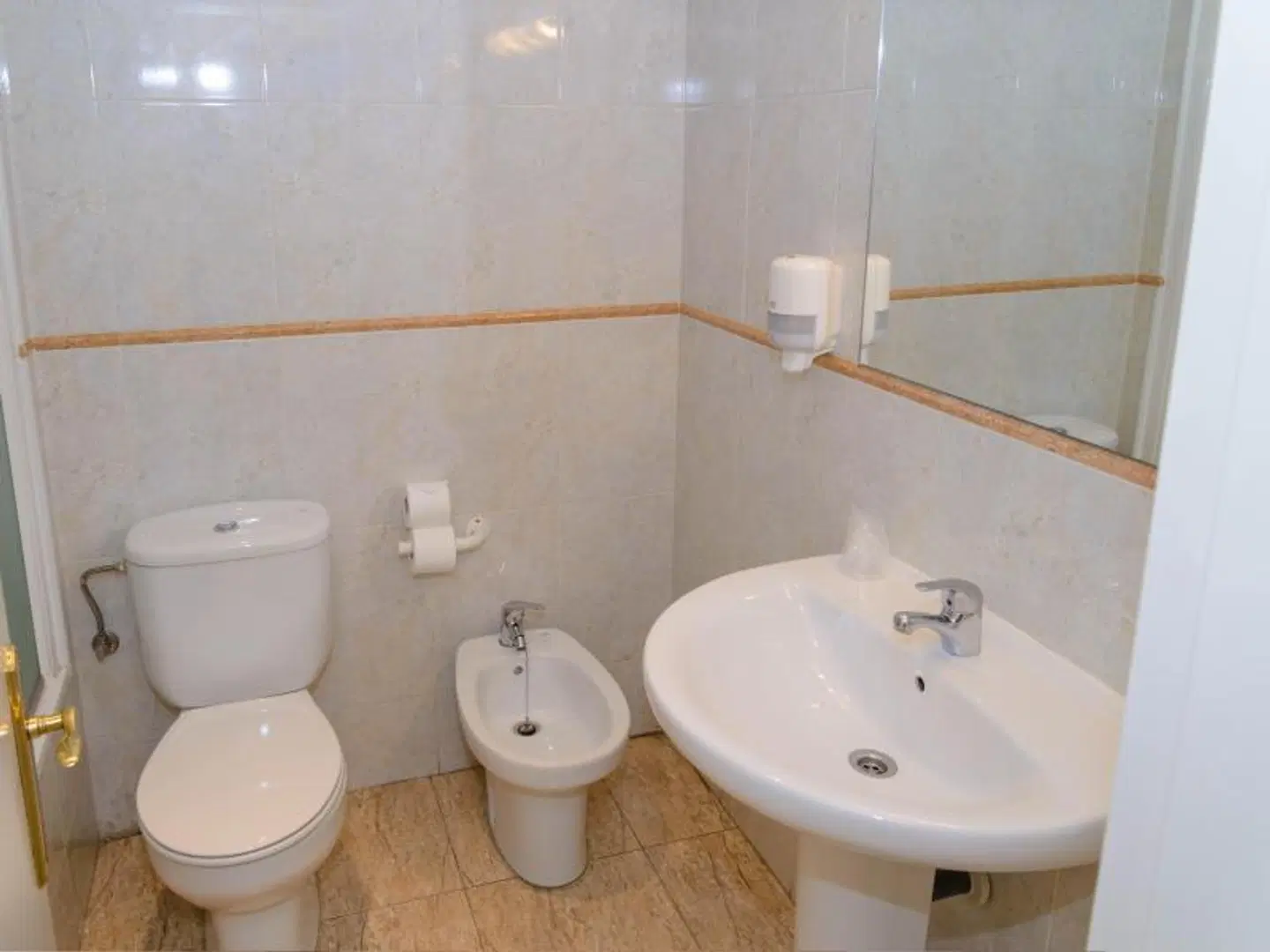 Barajas Plaza Badezimmer