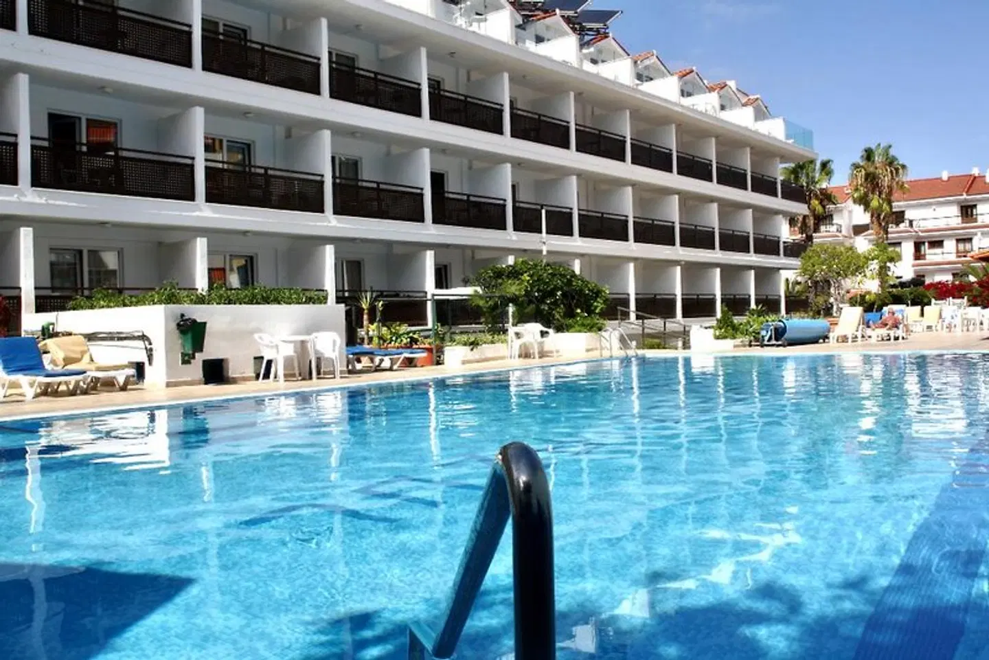 Apartamentos Pez Azul OUTDOOR_POOL