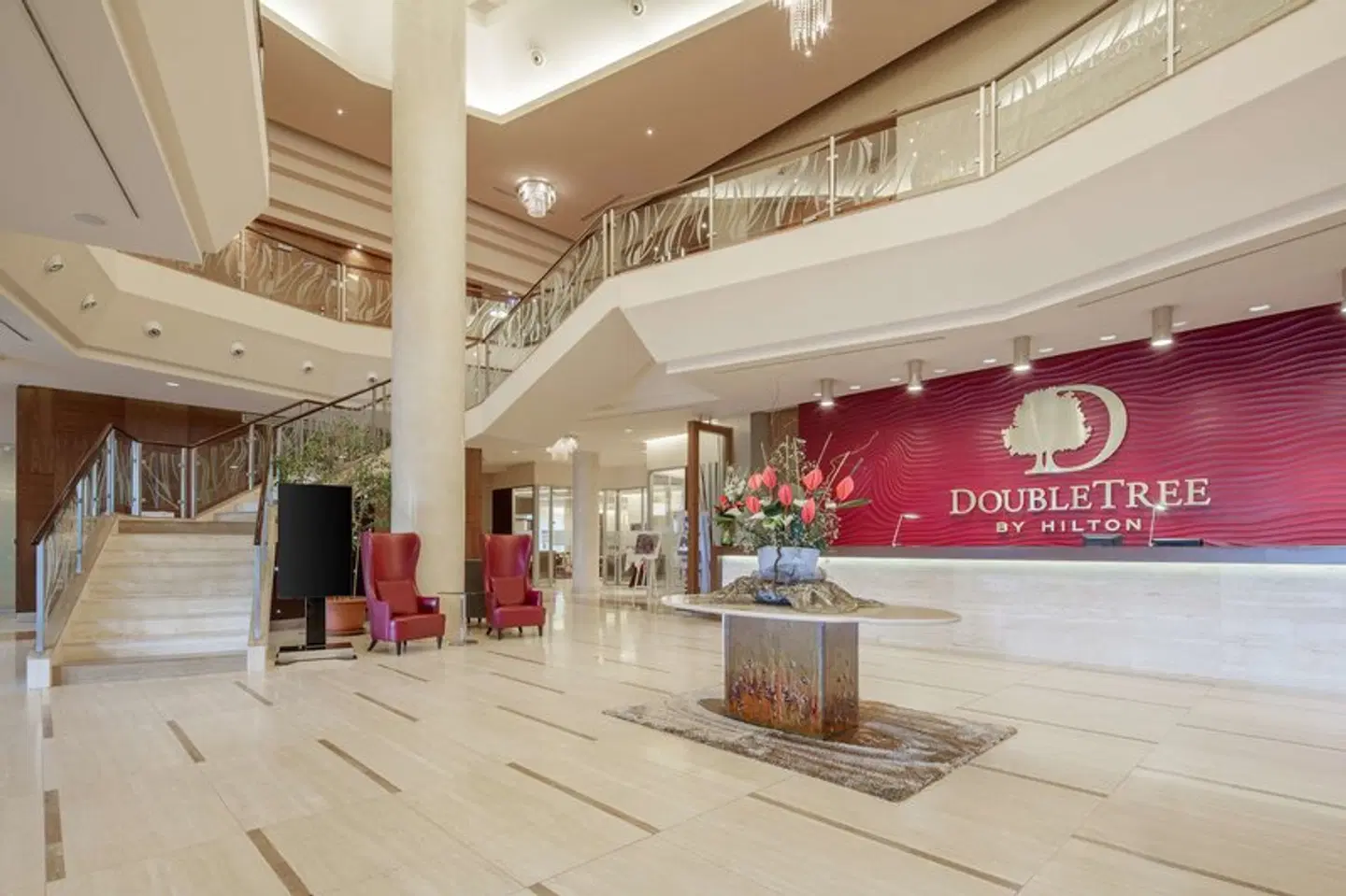 DoubleTree by Hilton Hotel Bratislava LOUNGE_LOBBY