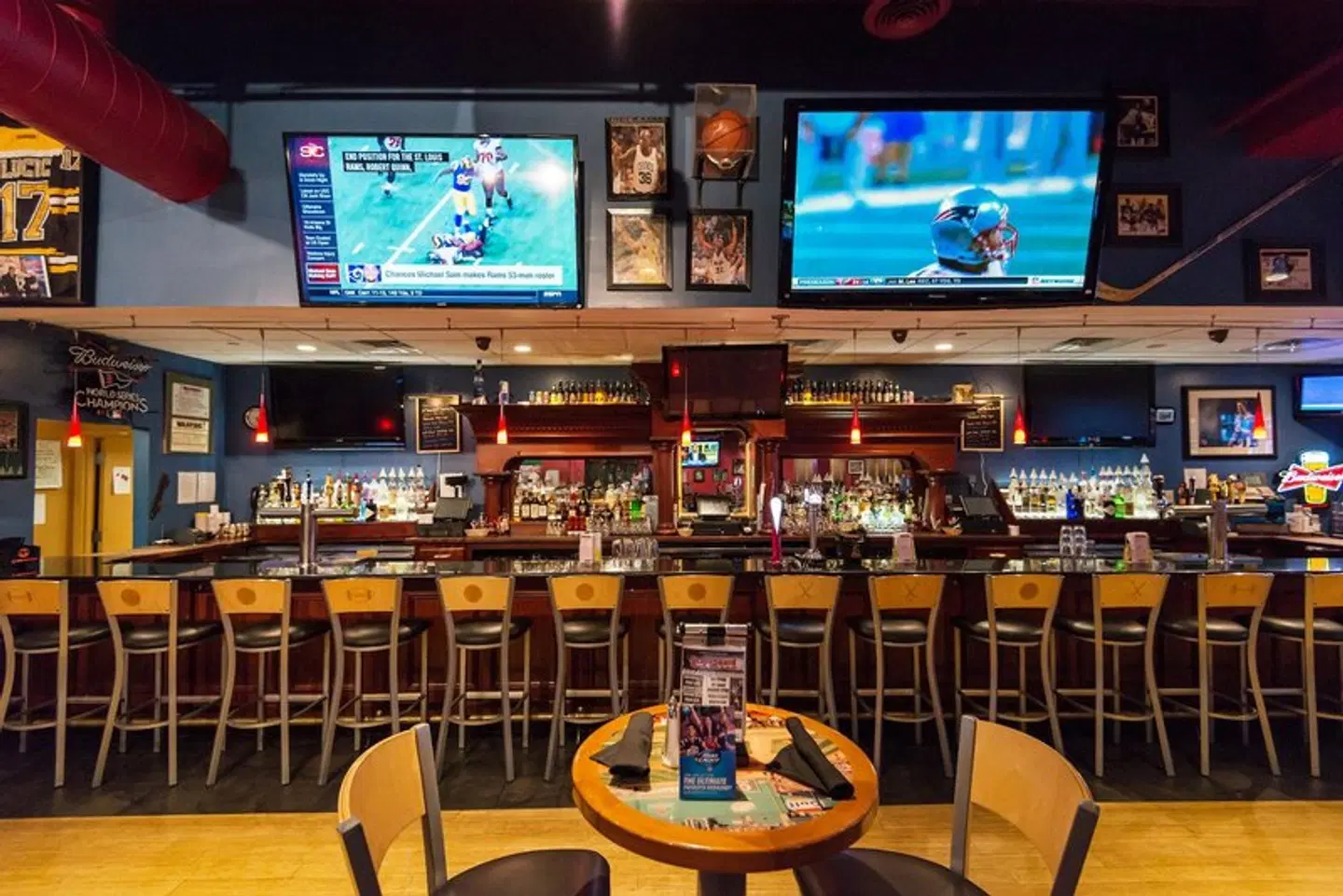 Crowne Plaza Boston - Woburn by IHG Bar
