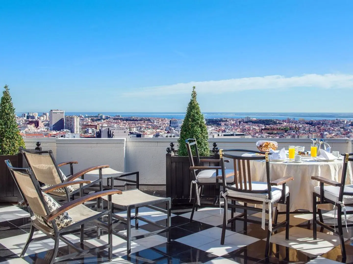 Dom Pedro Lisboa Terrasse