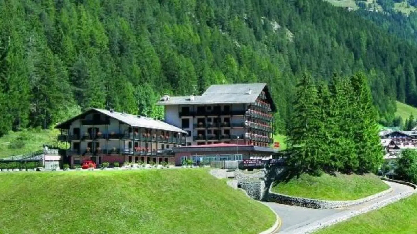 Sport Hotel & Club Il Caminetto EXTERIOR
