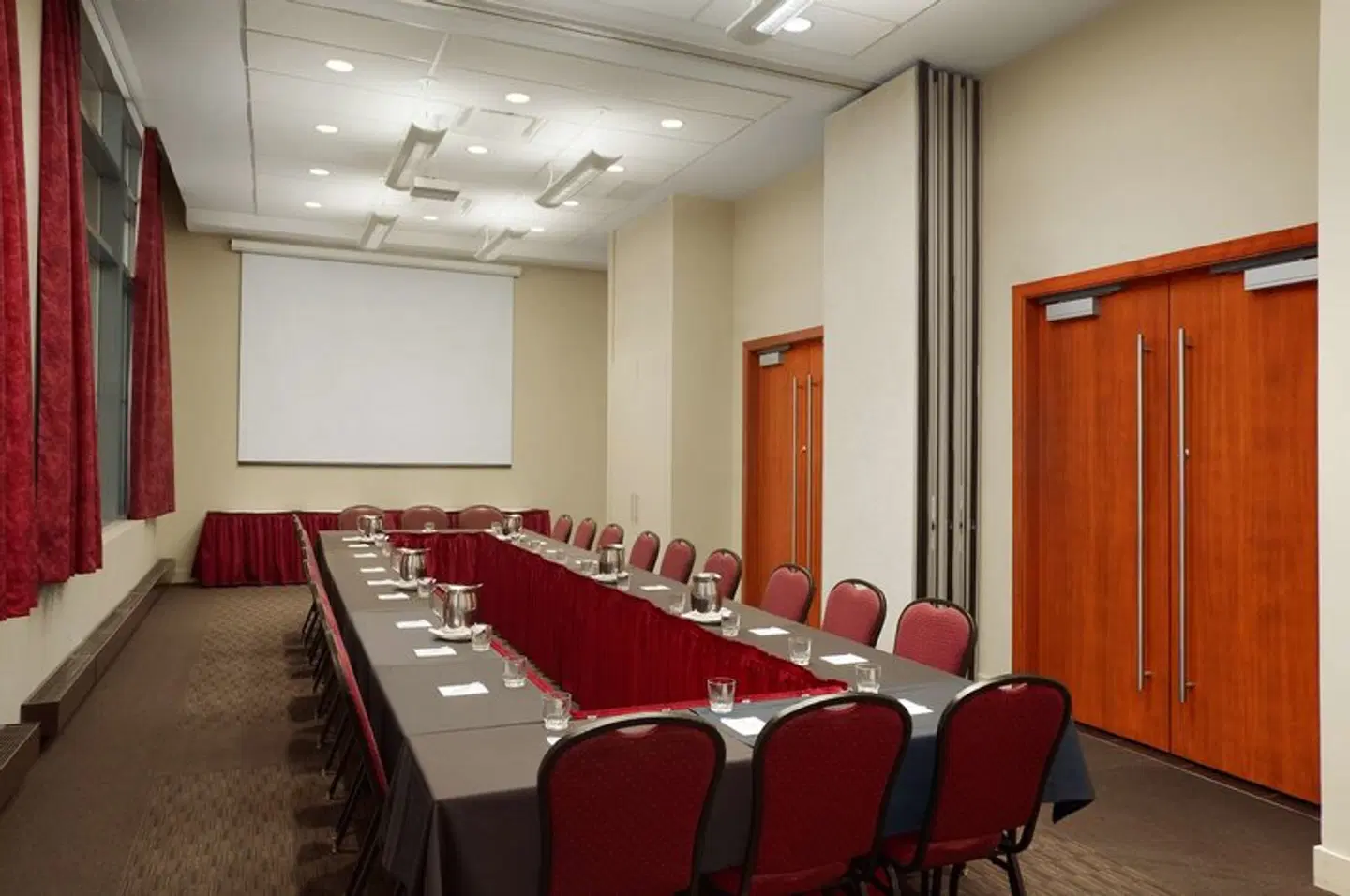 Embassy Suites by Hilton - Montreal Konferenz