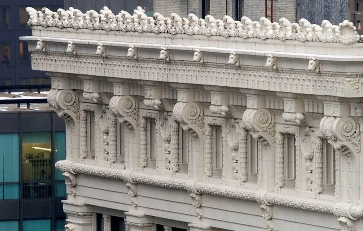 Hampton Inn Majestic Chicago Theatre District EXTERIOR