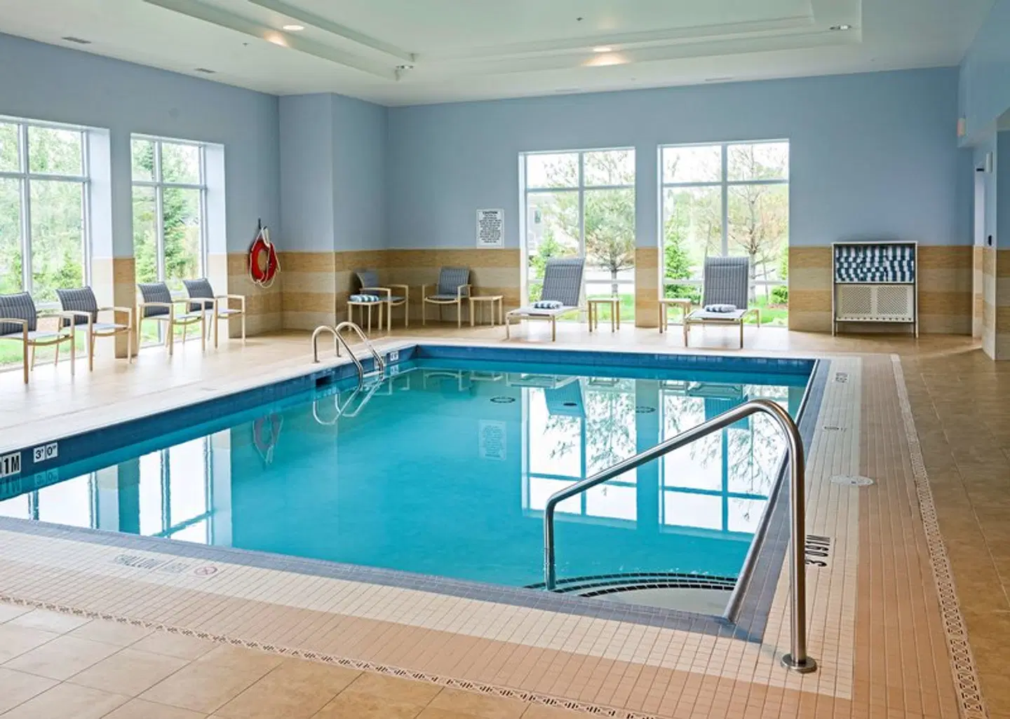 Hampton Inn by Hilton Ottawa Airport Hallenbad