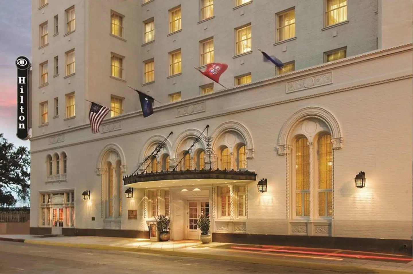 Hilton Baton Rouge Capitol Center EXTERIOR