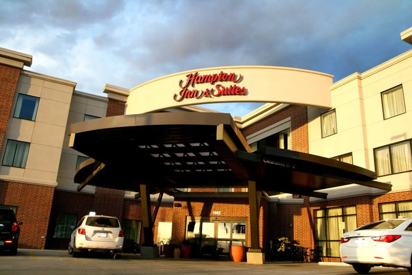 Hampton Inn & Suites Salt Lake City/University-Foothill Dr. EXTERIOR