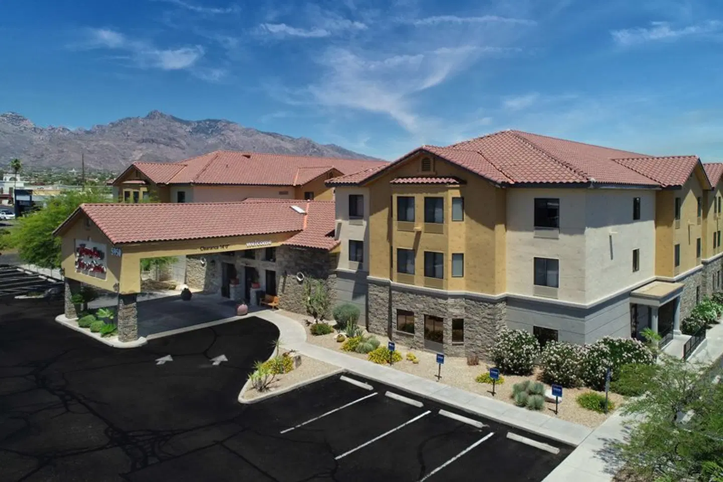 Hampton Inn & Suites Tucson-Mall EXTERIOR