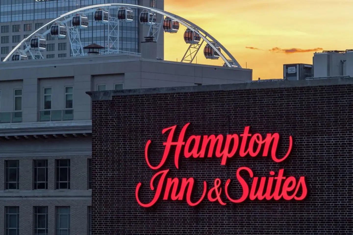 Hampton Inn & Suites Atlanta-Downtown EXTERIOR