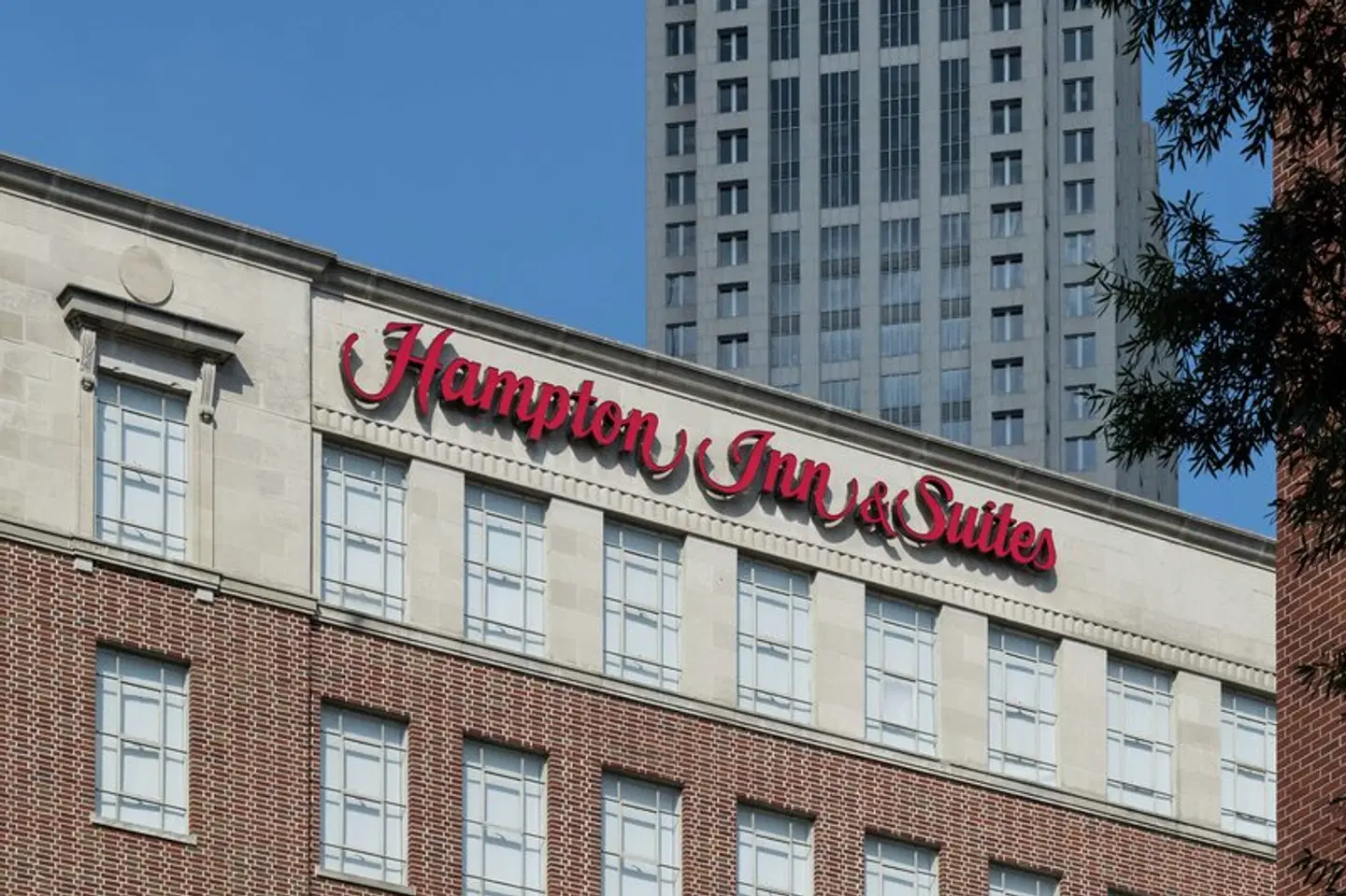 Hampton Inn & Suites Atlanta-Downtown EXTERIOR