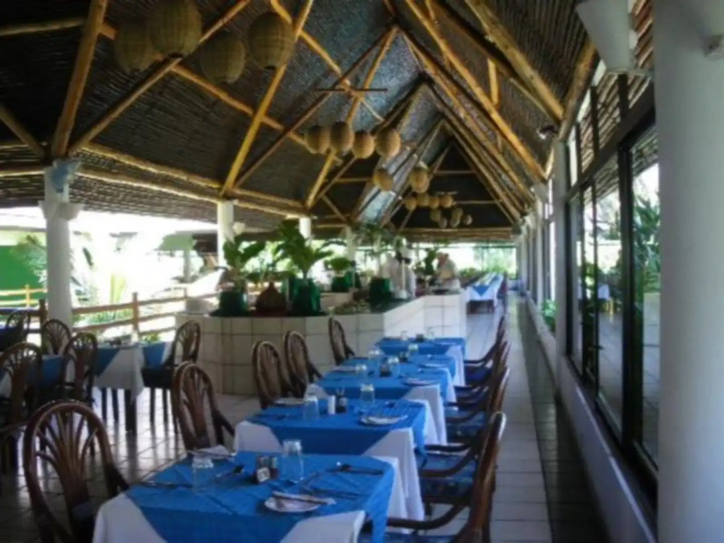 Travellers Beach Hotel & Club Restaurant