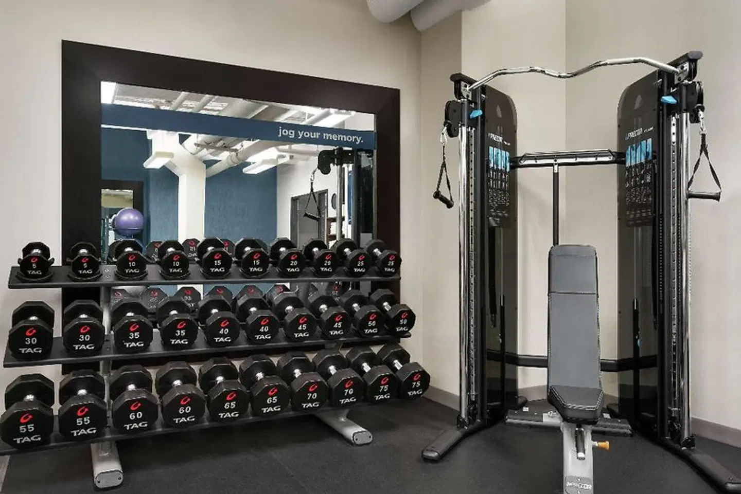 Hampton Inn & Suites New Orleans Downtown (French Quarter Area) SPORTS_AND_LEISURE