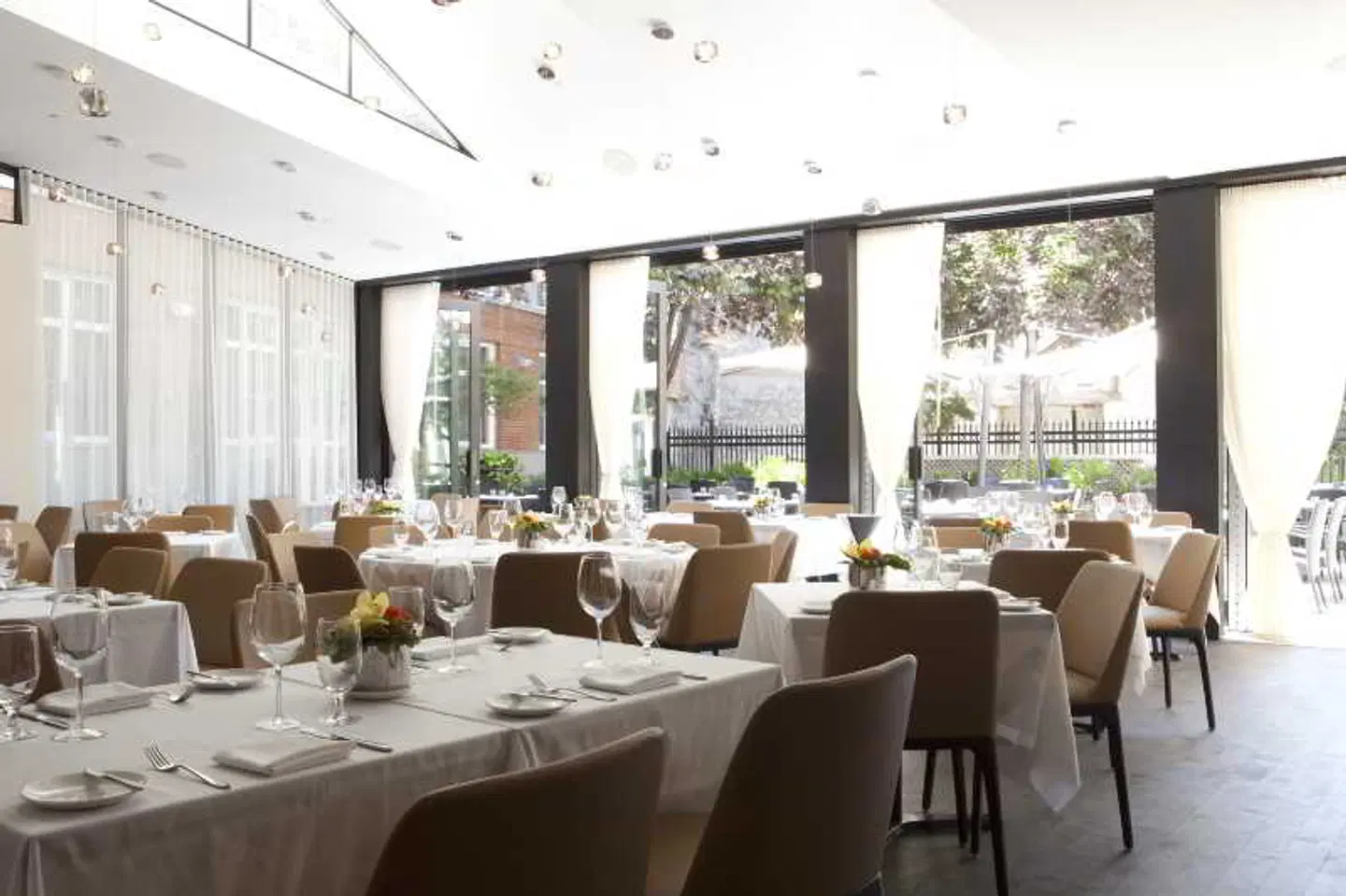 Le Saint-Sulpice Hotel Montreal Restaurant
