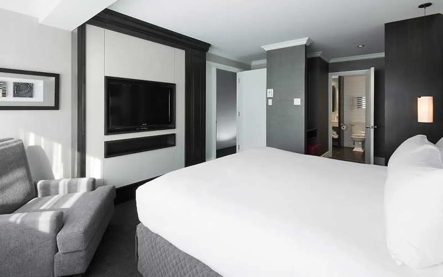 Hôtel Manoir Victoria ROOM_EXAMPLE