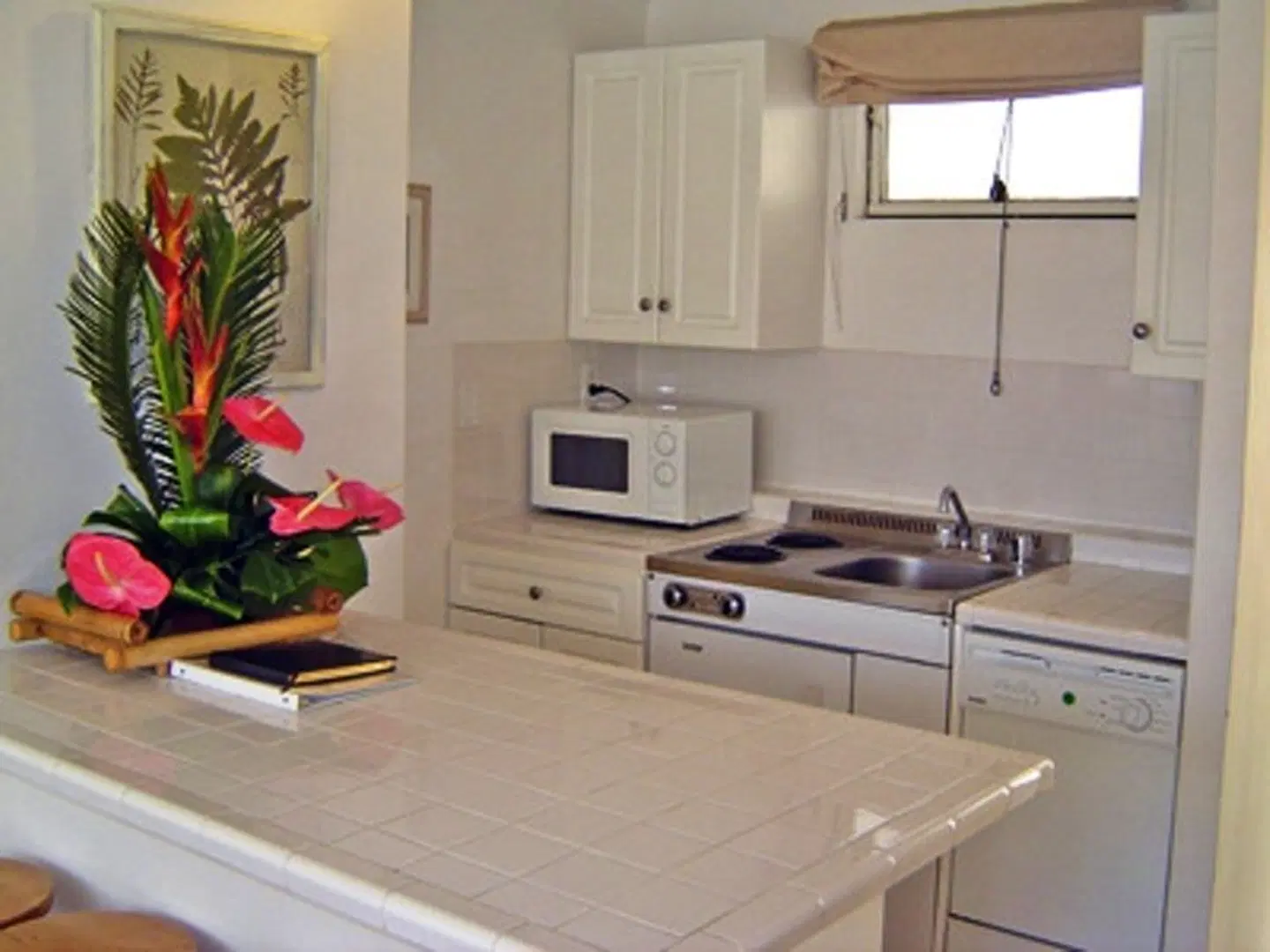 Castle Waikiki Grand Hotel ROOM_EXAMPLE