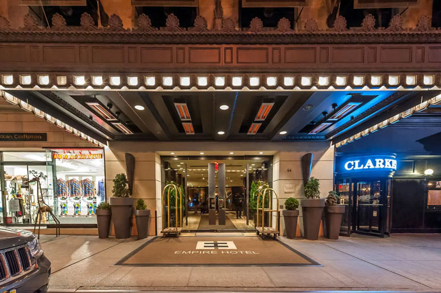 Empire Hotel EXTERIOR