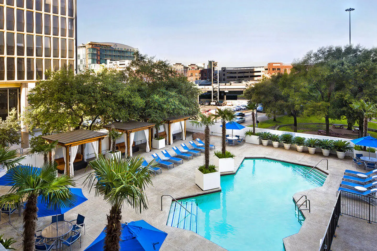 The Whitehall Houston OUTDOOR_POOL