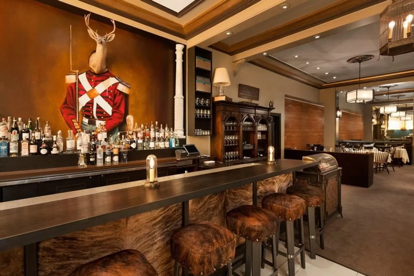 Executive Hotel Vintage Court Bar