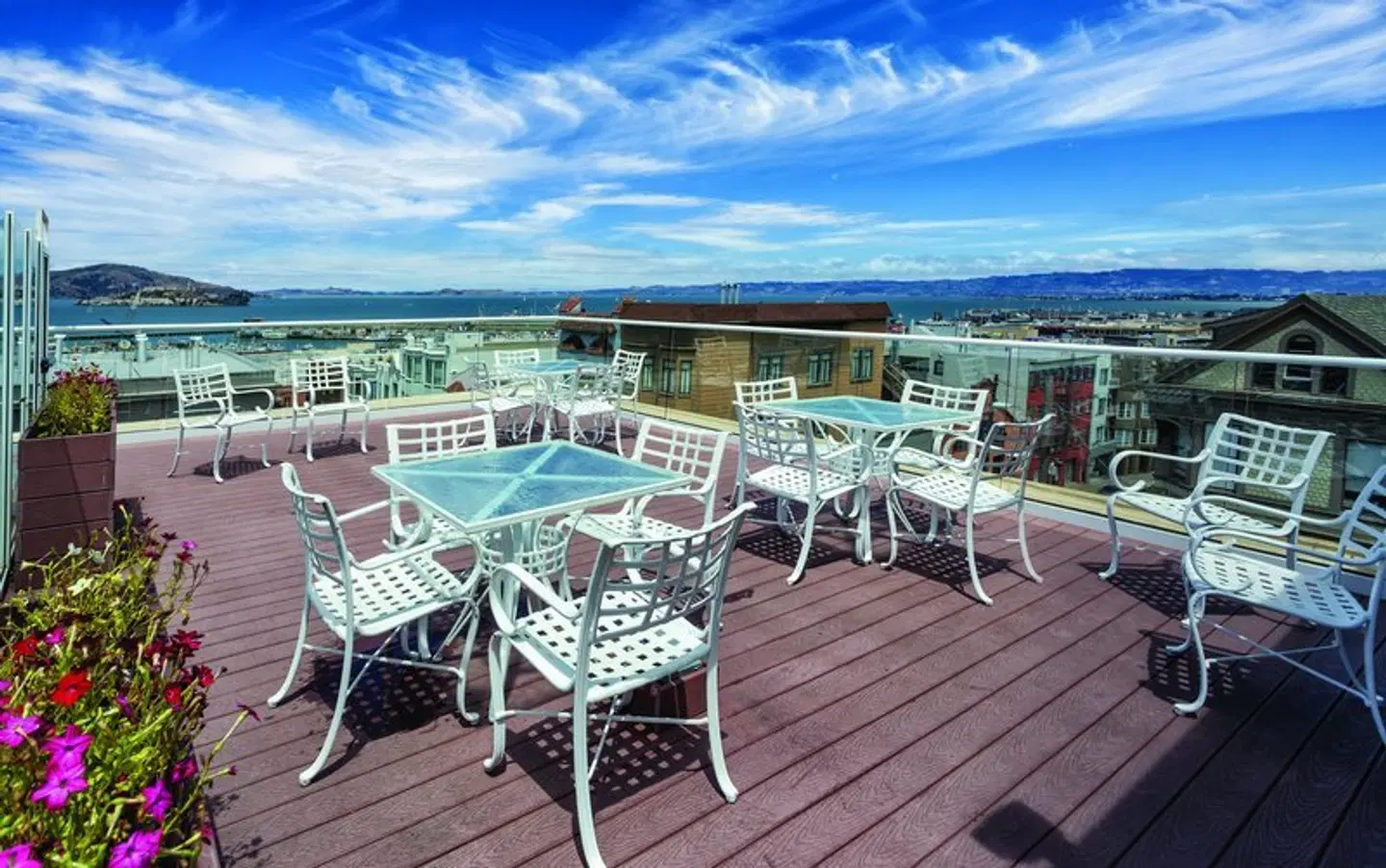 Suites at Fishermans Wharf Garten