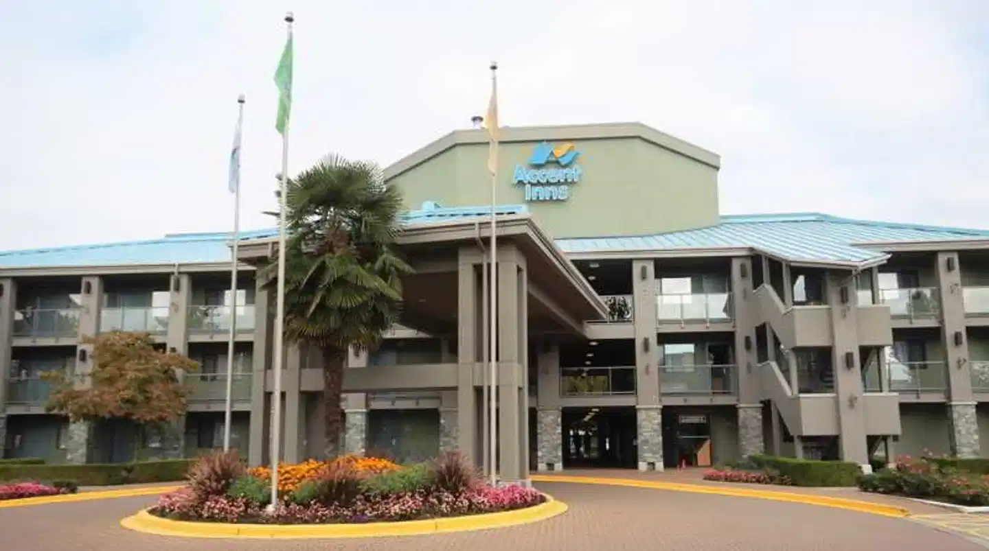 Accent Inns Burnaby Aussenansicht