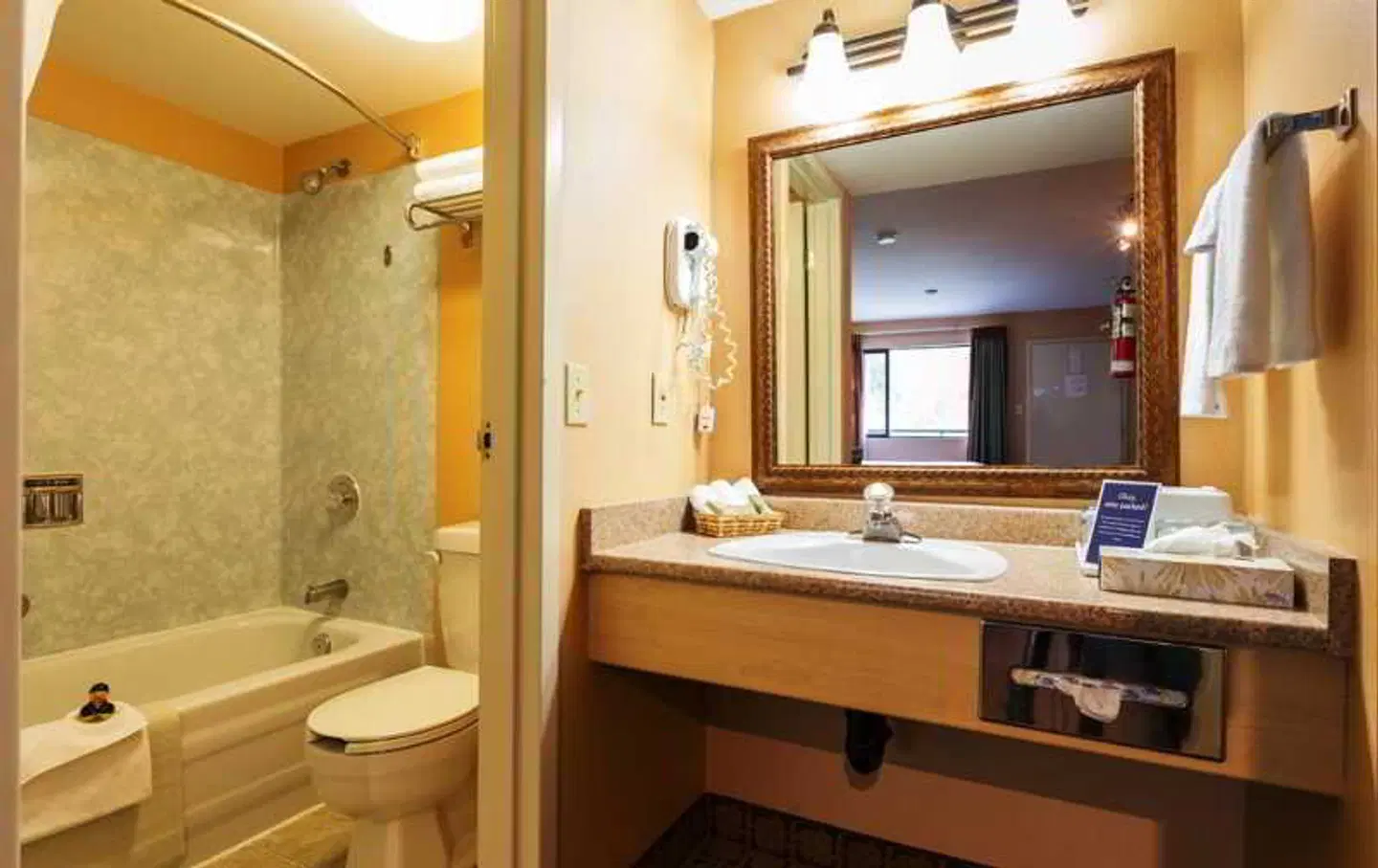 Accent Inns Kamloops Badezimmer