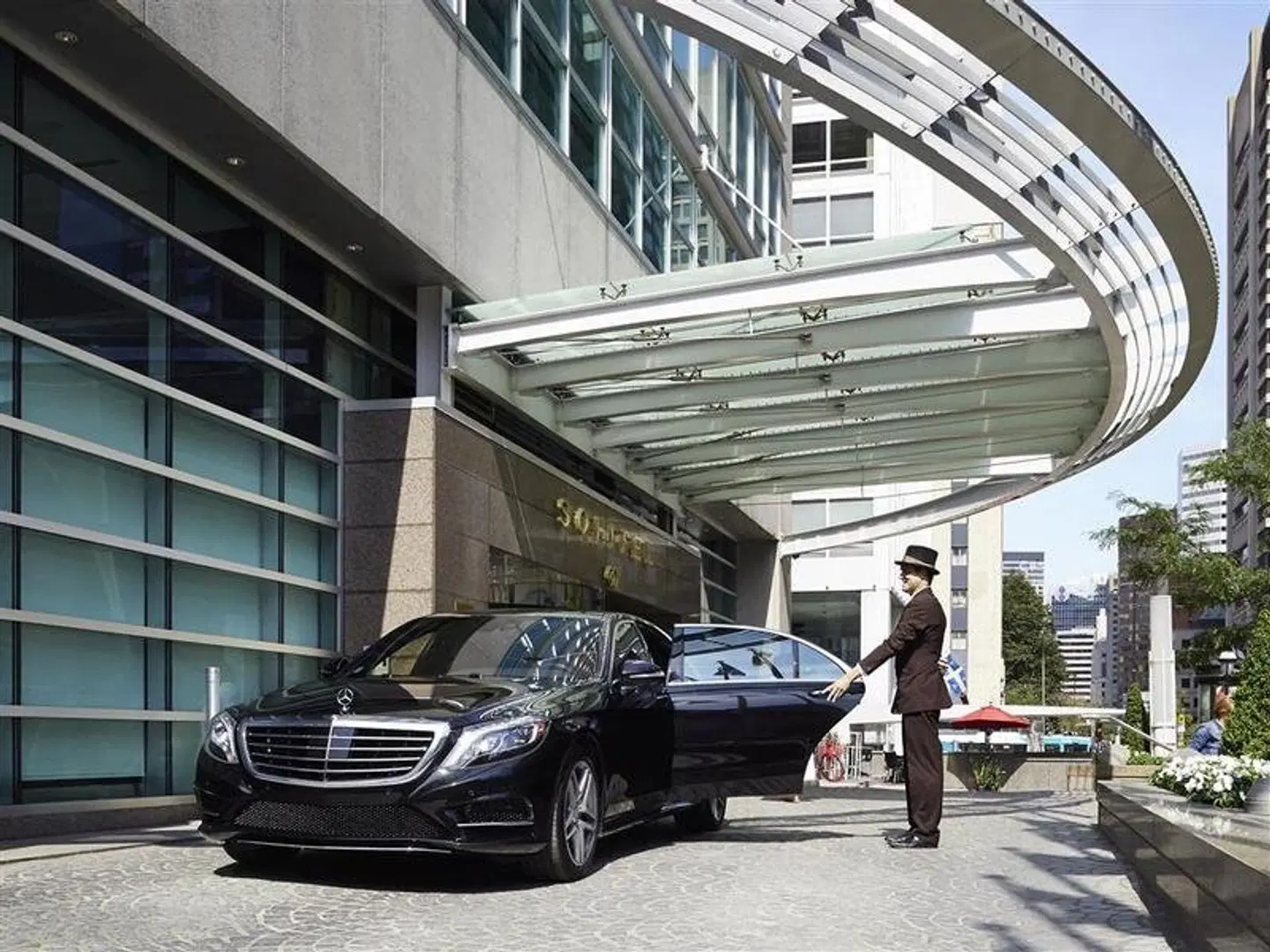 Sofitel Montreal Golden Mile EXTERIOR