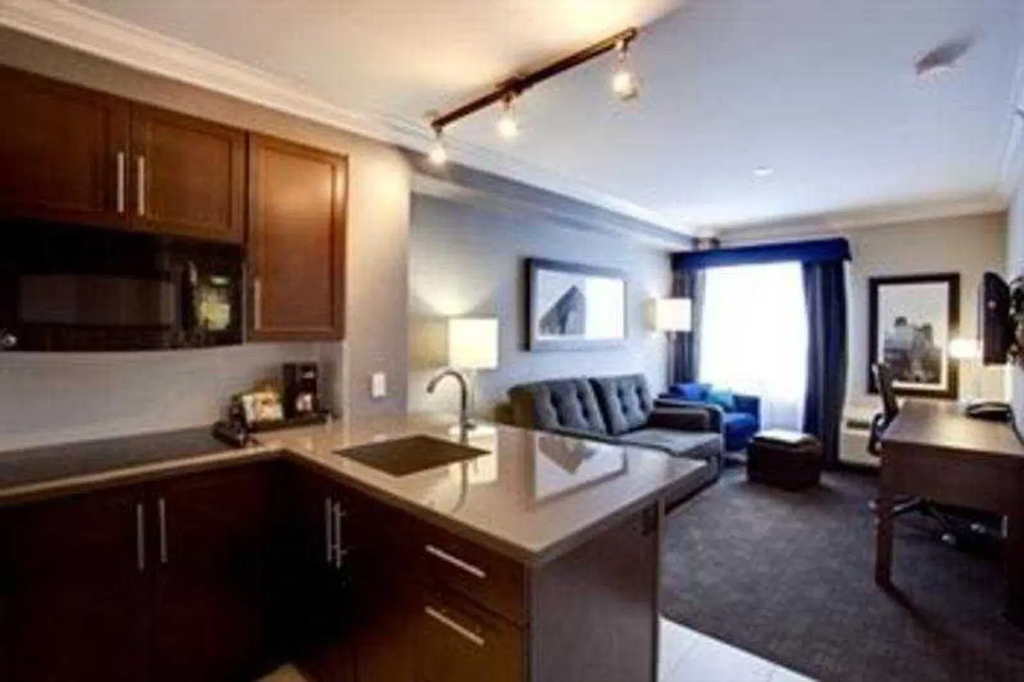 Sandman Signature Edmonton South Hotel ROOM_EXAMPLE