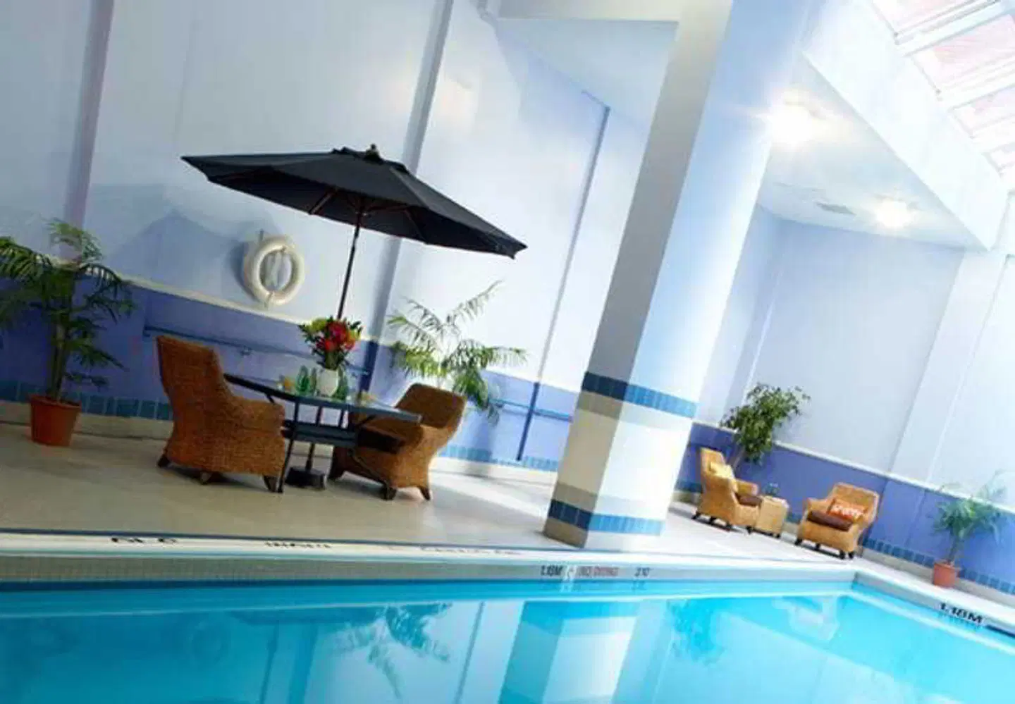 Residence Inn by Marriott Ottawa Downtown OUTDOOR_POOL