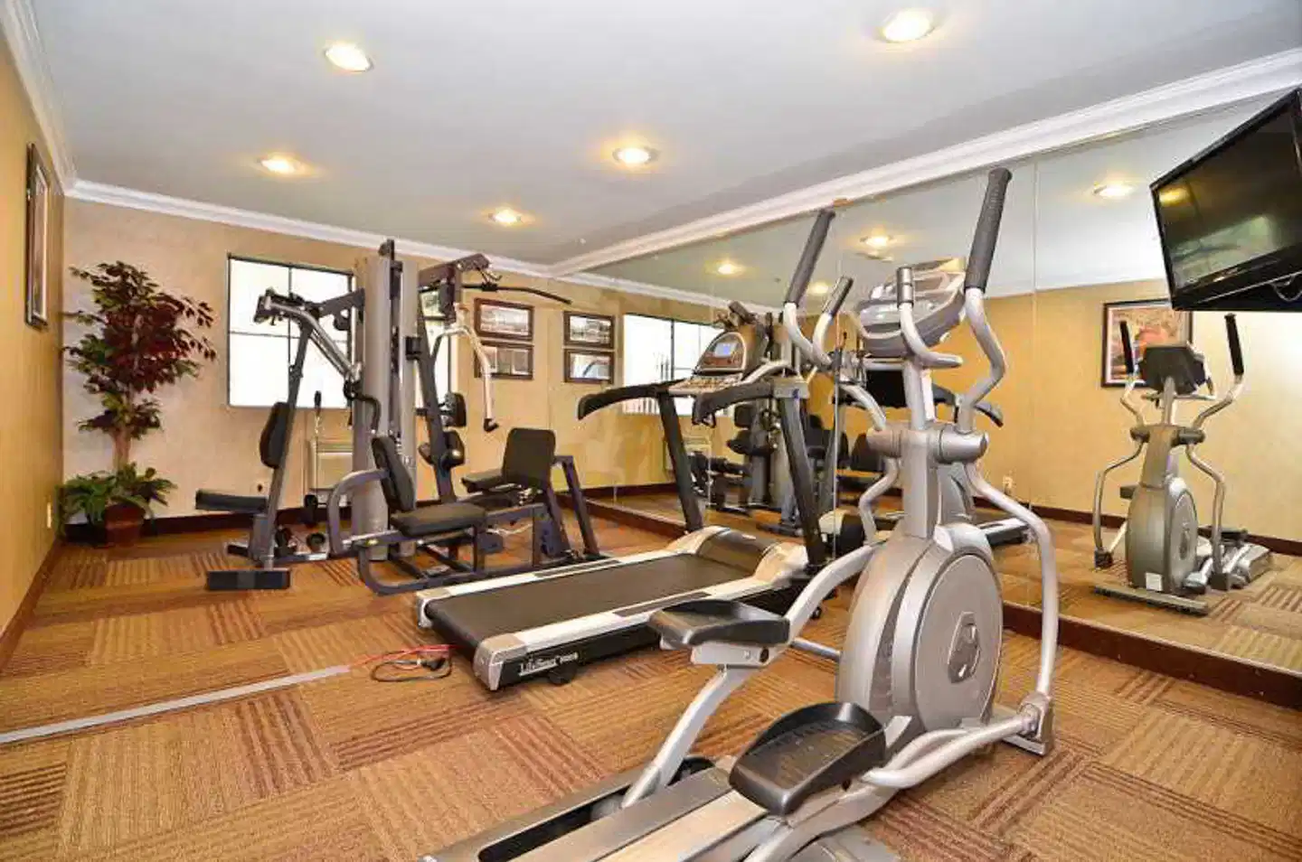 Quality Inn & Suites Walnut Sport und Entertainment
