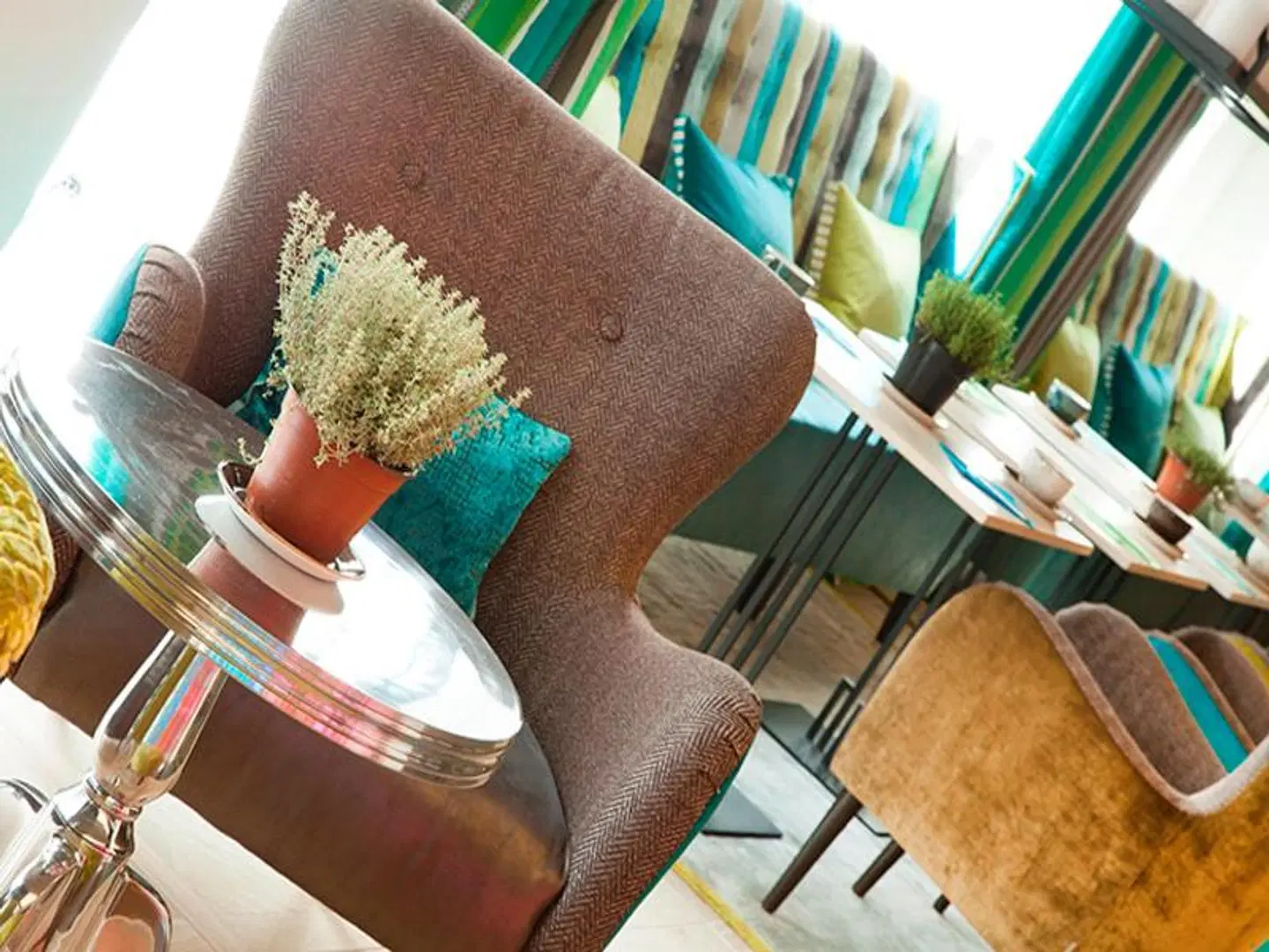 Absalon City Hotel PEOPLE