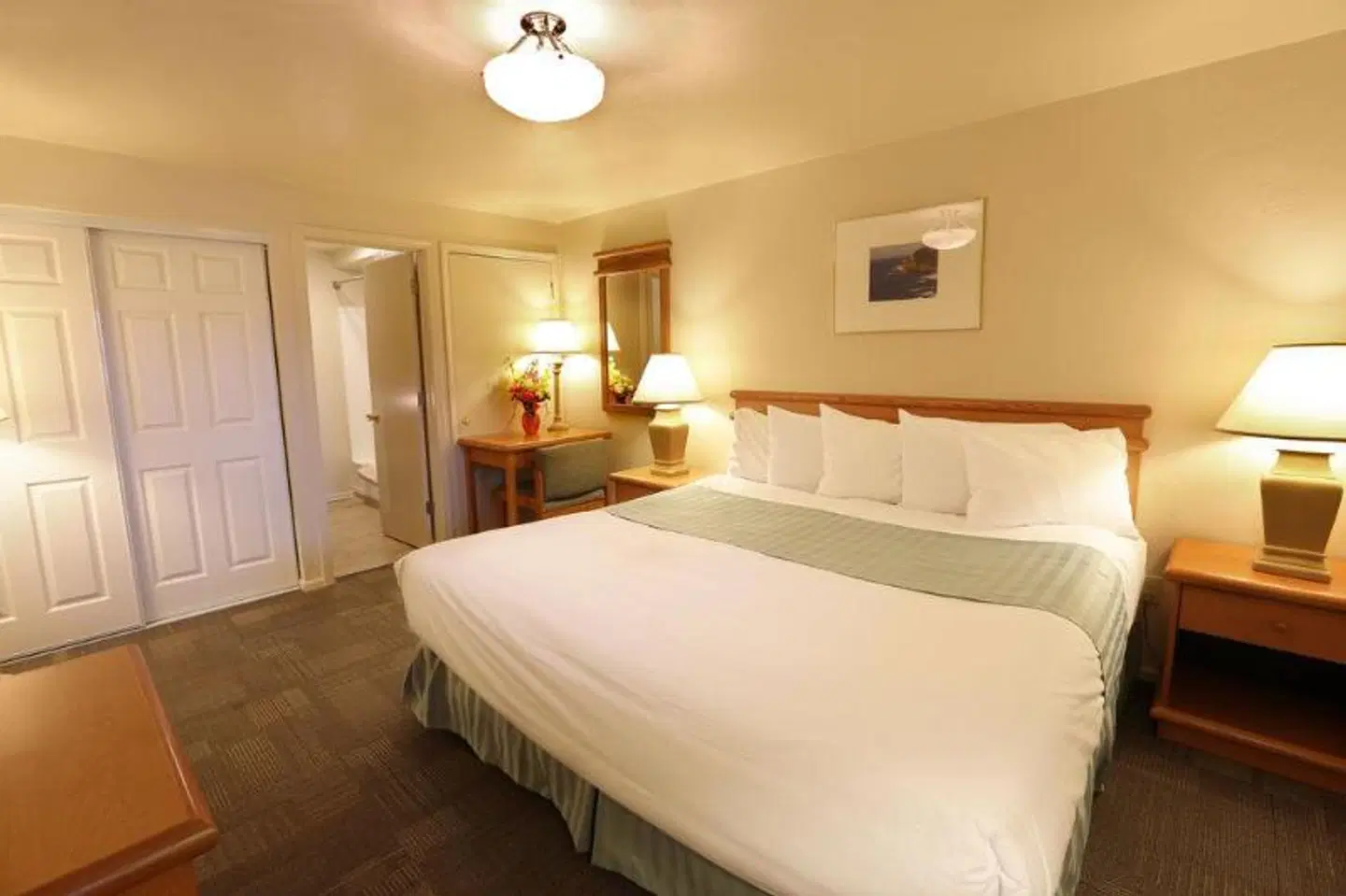 Driftwood Shores Resort ROOM_EXAMPLE