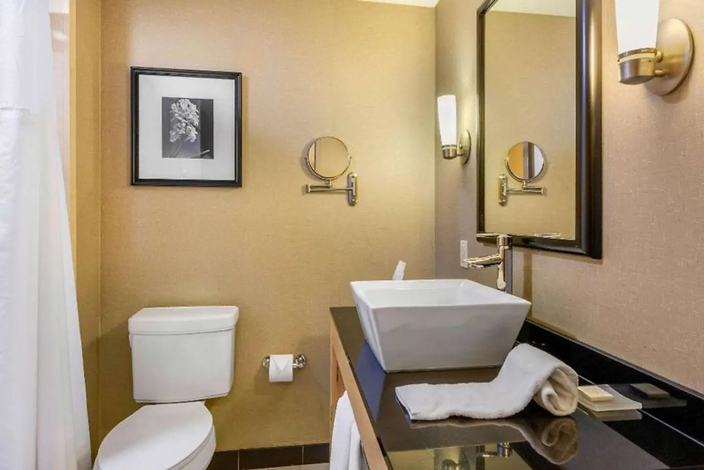 Cambria Suites Fort Lauderdale Airport South & Cruise Port Badezimmer