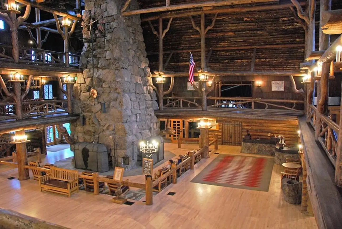 Old Faithful Inn Bar