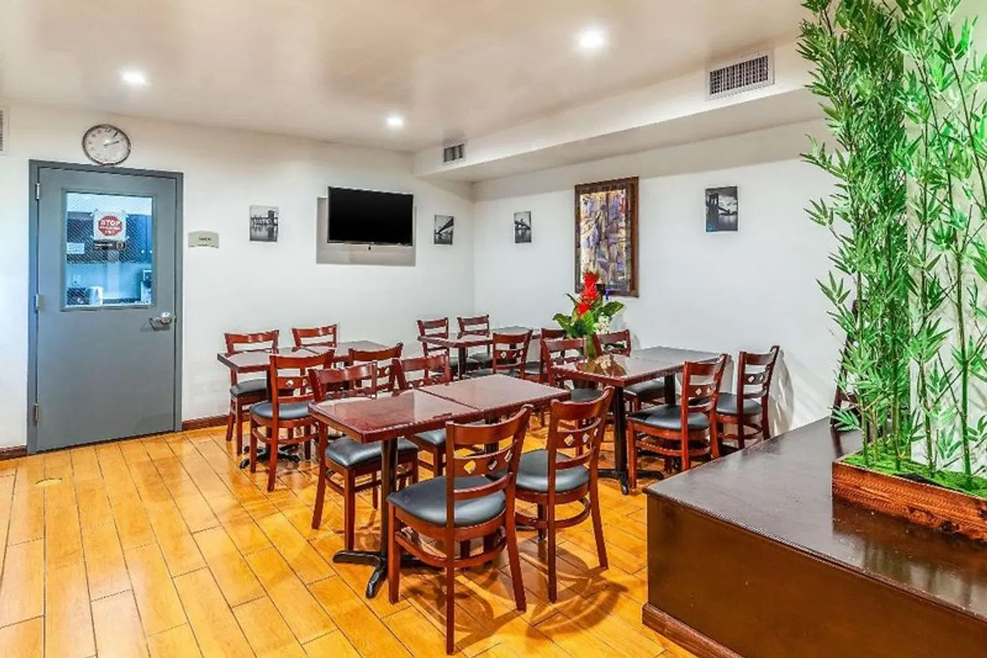 Quality Inn near Sunset Park Restaurant