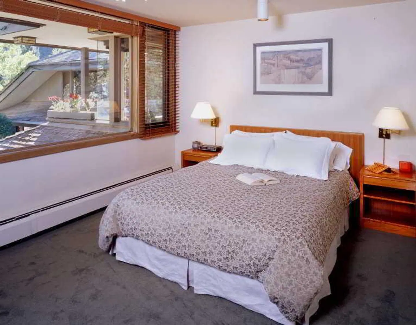 Hearthstone House ROOM_EXAMPLE