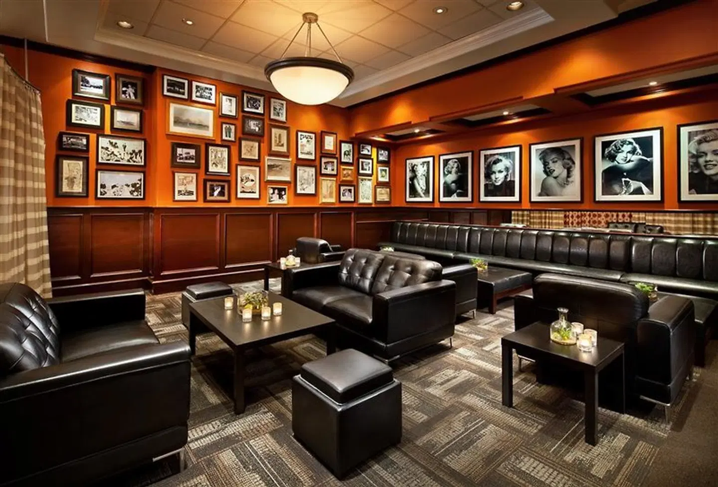 Dossier Hotel Bar