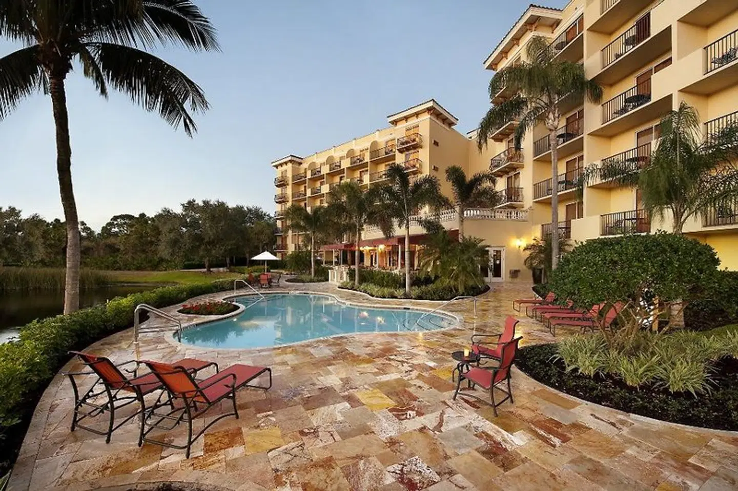 Inn at Pelican Bay OUTDOOR_POOL
