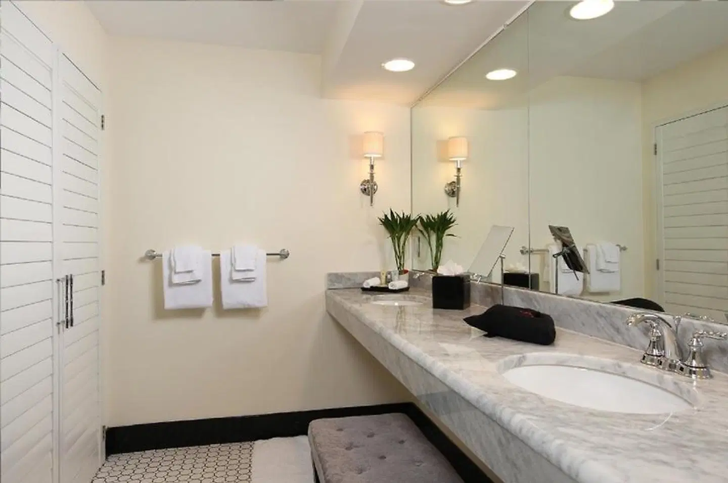 Inn at Pelican Bay HEALTH_BEAUTY