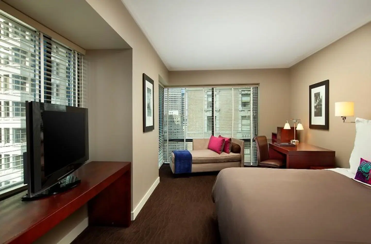 W Seattle ROOM_EXAMPLE