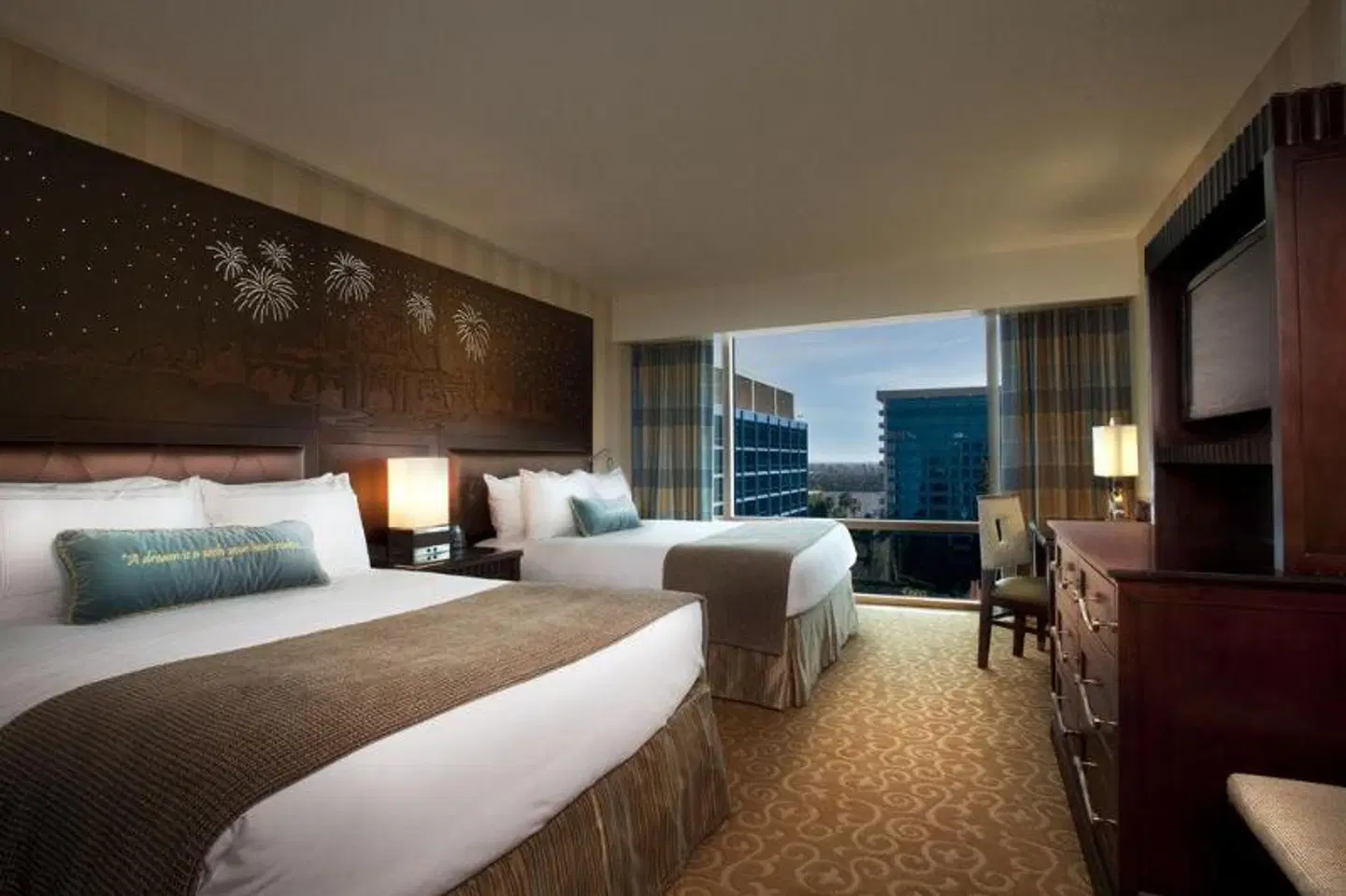 Disneyland Hotel ROOM_EXAMPLE