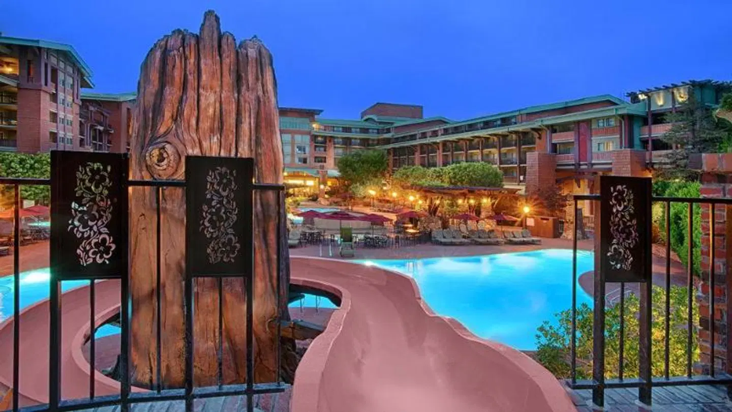 Disney's Grand Californian Hotel & Spa OUTDOOR_POOL
